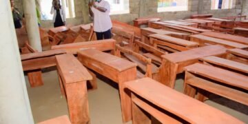 Osun: Descendants Union Donates Funiture to Schools in Apomu Land