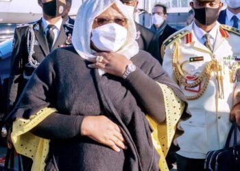 Amid Pregnancy Rumours, Aisha Buhari Orders Staff to Proceed on Leave