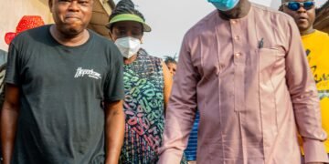 Obaseki Visits Late Uwaila Omozuwa’s Family, Distributes Food Items to Orphanages