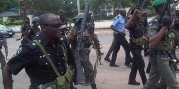 Police Commission Workers Commence Warning Strike over Recruitment of 10,000 Constables