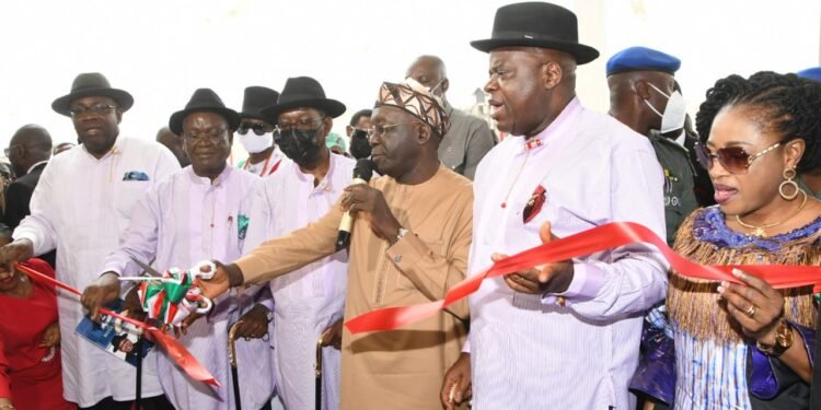 •National Chairman of Peoples Democratic party (PDP), Sen. Iyorchia Ayu ,(3rdright),cutting the tape to inaugurate the Ernest Ikoli Media Complex as part of activities to mark the 2nd anniversary of Senator Douye Diri as Governor of Bayelsa State in Yenagoa on Monday. He is flanked by Delta Governor, Senator Dr. Ifeanyi Okowa (3rdleft), his Bayelsa State counterpart, and host, Senator  Douye Diri (2nd right) and his wife, Gloria Diri (right). Others are Governor of Benue State, Samuel Ortom (2nd left), and the immediate past Governor of Bayelsa State, Senator Seriake Dickson, (left).  PIX: ENARUSAI BRIPIN 