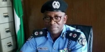 Strike: Police Chief meets Officers