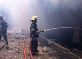 Apongbon Fire: FG serves Lagos Bridges Occupants 7-day Eviction Notice