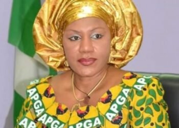 VIDEO | Ending Badly! Obiano’s Wife, Ebelechukwu, Slaps Bianca Ojukwu at Soludo’s Inauguration