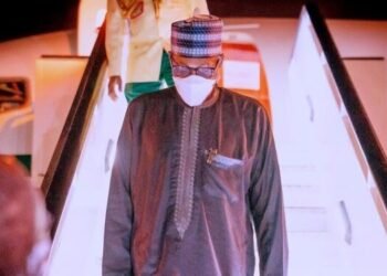 BREAKING | Buhari Shelves UK Trip, Returns to Abuja from Kenya