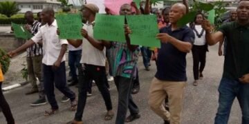 Casual Workers ground Activities at Warri Refinery