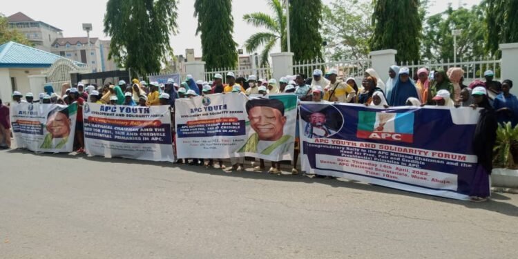 •All Progressives Congress Youth Development and Solidarity Forum members at the rally.