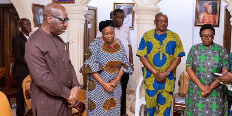 •Edo State Governor, Mr. Godwin Obaseki (left), condoling with the family of late former Vice Chancellor of the University of Benin, Prof. Osayuki Oshodin, during his visit to the family's residence in Benin City, on Sunday, May 29th, 2022.