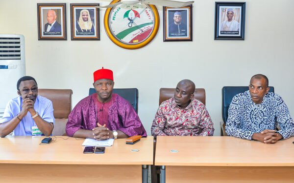 •Member, Peoples Democratic Party (PDP) Ward Congress Electoral Appeal Panel, Mr.  Didi Keme; Chairman of the Committee, Mr. Chukwuka Utazi; Secretary of the Committee, Engineer Lambeth Ototo, and Chairman, Edo PDP, Anthony Aziegbemi, during a press briefing at the party’s secretariat, in Benin City, on Tuesday, May 3, 2022.