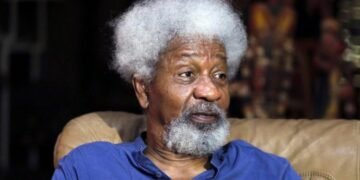 2023: Soyinka denies Paying Tribute to Tinubu