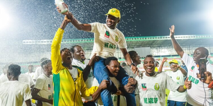 *Edo State Acting Governor, Rt. Hon. Comr. Philip Shaibu celebrating with players of Bendel Insurance Football Club of Benin, after securing a place in the Nigeria Professional Football League (NPFL) by defeating Ikorodu City Football Club 2-0 at the Samuel Ogbemudia Stadium, in Benin City.