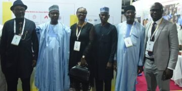 PHOTO: NNPC Visits Shell at Nigerian Oil&Gas Confab in Abuja