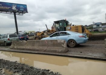 Commuters Groan as Potholes, Reconstruction Cause Gridlock on Lagos/Ibadan Expressway