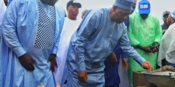 Zulum Visits Kwaya-Kusar, Kick-starts 48-classroom College, Staff Quarters