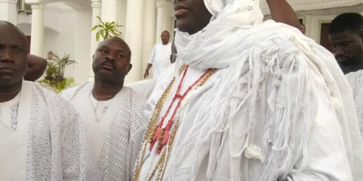 •The Ooni of Ife on his way out of the Palace to seven days seclusion.