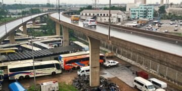 Sanwo-Olu Orders Removal of Abandoned Vehicles Under Bridges