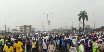 2023: MC Oluomo, Supporters Shut Down Lagos for Tinubu