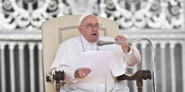 Nuclear threats: Learn from History, Pope Francis tells World Leaders