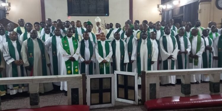 •Members of the Nigerian Catholic Diocesan Priests’ Association (NCDPA) after their meeting in Calabar, Cross River State.