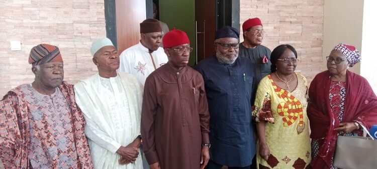 •Ifeanyi Okowa (in red cap), Adolphus Wabara (black cap) and others