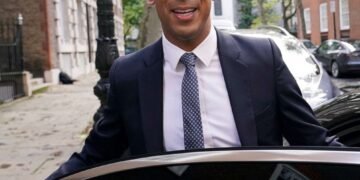 Indians Delight in Rishi Sunak’s Rise to UK PM on Diwali