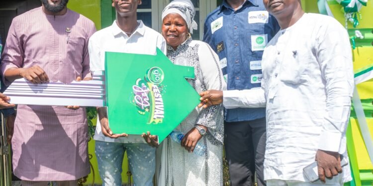 •At the Prize- giving ceremony