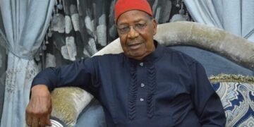 Atiku Mourns Mbazuluike Amaechi, Says an Iroko Has Fallen 