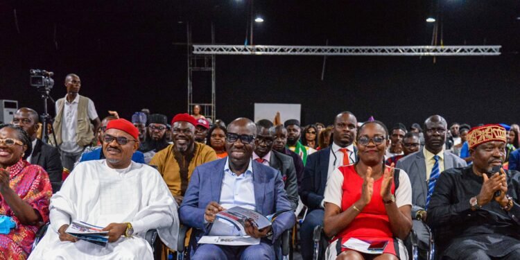 •L-R: Member, Board of Trustees, Actors Guild of Nigeria (AGN), Joke Silver; President, AGN, Ejezie Emeka Rollas; Edo State Governor, Mr. Godwin Obaseki, Acting Managing Director, Edo State Skills Development Agency (EdoJob), Violet Obiokoro, and former Chairman, AGN Interim Administration, Kanayo O. Kanayo, during the Nollywood Actors Summit 2022, in Benin City, on Monday, October 21st, 2022.