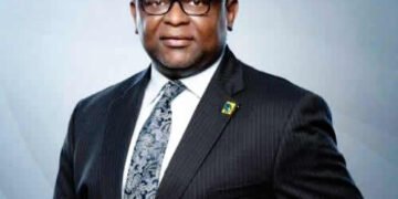 A Win for Adeduntan as Buhari Congratulates FBN on 40 Years of Cross-border Banking in the UK