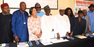 Newspaper  Publishers, Stakeholders Unveil New Regulation Code for Journalists