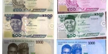 President Buhari Unveils Redesigned Naira Notes
