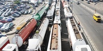 Fuel Queues: lPMAN Fingers NNPC in Hiked Pump Price, Scarcity