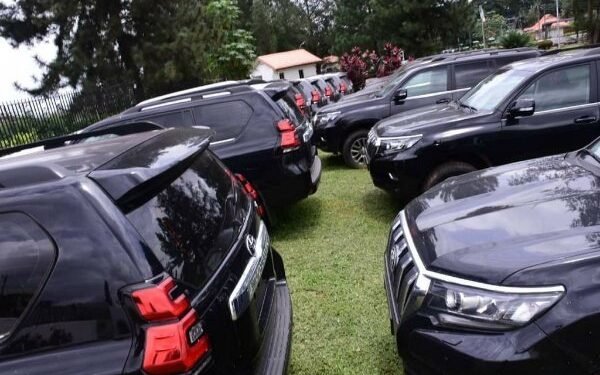 •Cars allegedly in Oyetola's possession