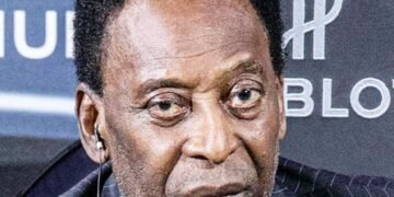 President Buhari Mourns Pele, Brazillian Soccer Legend