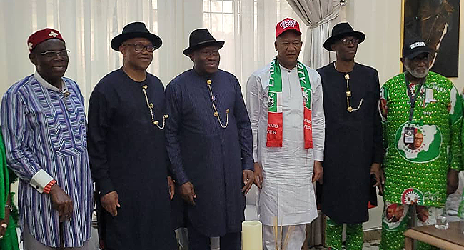•Labour Party Presidential Candidate, Mr. Peter Obi (2nd left), former President Goodluck Jonathan (3rd left), Dr. Yusuf Datti-Ahmed, LP vice-presidential candidate and others in Yenagoa.
