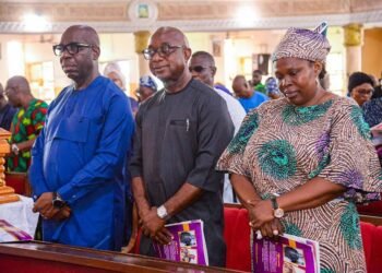 Obaseki Attends Funeral Mass of Late Cousin, Woodrow Stephen Otote 