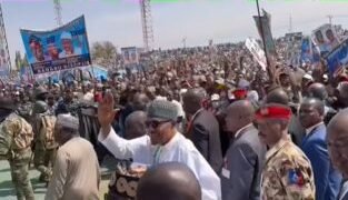 Poor Outing!  Buhari Abandons APC Rally in Bauchi — lighting, sound system collapse