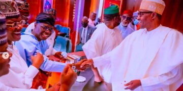 HAPPENING | Feb 25 Poll: Buhari Receives APC Governors at the Villa