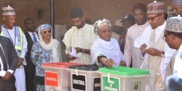 PHOTO |  First Lady Aisha Buhari Votes in Daura