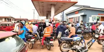 REPORT | How Petrol Crisis is Affecting Nigerians’ Daily Lives, by ‘Daily Trust’