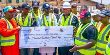 Akere Market Fire: Sanwo-Olu Donates N100m to Traders, Begins Reconstruction