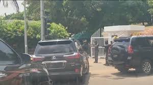 *President-elect, Bola Tinubu's convoy moves into Defence House, Abuja on Wednesday, April 26, 2023.