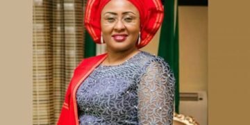 Aisha Buhari Inspects Ongoing Construction of First Ladies’ Secretariat in Abuja | METROWATCH
