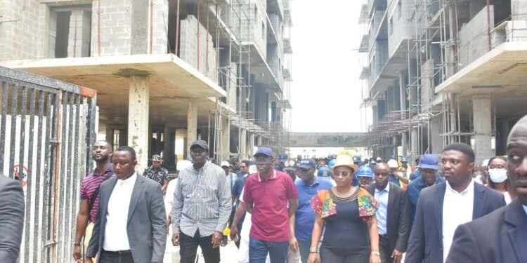 *Gov. Babajide Sanwo-Olu of Lagos State (M); Commissioner for Physical Planning and Urban Development, Mr Tayo Bamgbose-Martins (2rd L); Special Adviser on Works and Infrastructure, Mrs Aramide Adeyoye during the Governor’s Inspection to the Collapsed Building and some Infrastructure at Banana Island in Ikoyi Lagos on Saturday (22/04/23)
