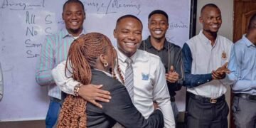 UNIBEN SUG President, Nmoye Israel, Gifts Law Student Full Scholarship | METROWATCH