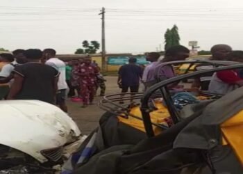 PHOTOS | LASTMA Rescues 3, Recovers 100 Used Baby Diapers in Lagos Auto-crash | METROWATCH