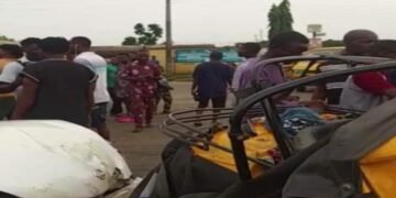 PHOTOS | LASTMA Rescues 3, Recovers 100 Used Baby Diapers in Lagos Auto-crash | METROWATCH