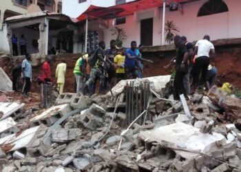 2 Dead, 4 Injured as Fence Collapses in Abuja | METROWATCH