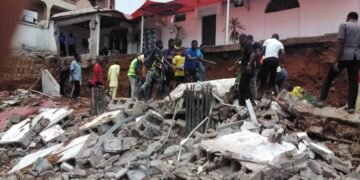 2 Dead, 4 Injured as Fence Collapses in Abuja | METROWATCH