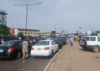 Aviation workers’ strike result in gridlocks around Lagos airports | METROWATCH